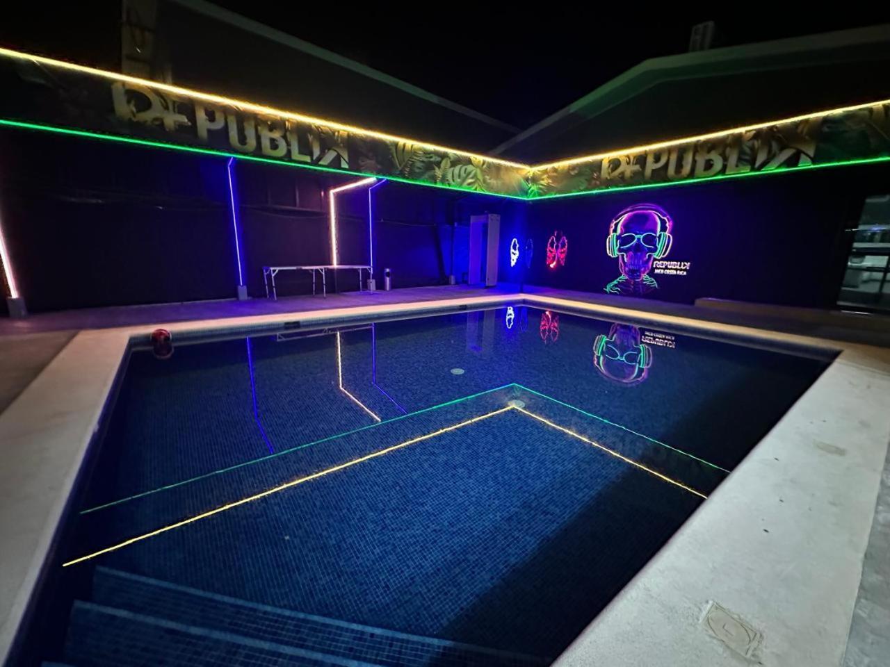 Republik Hotel, Bistro And Nightclub On Site Jacó Extérieur photo
