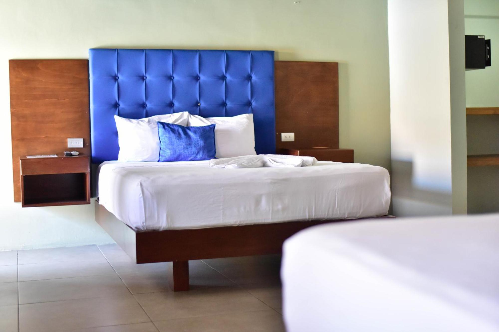 Republik Hotel, Bistro And Nightclub On Site Jacó Extérieur photo
